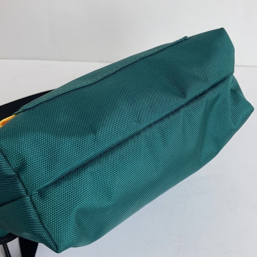 Zara green nylon crossbody fanny pack adjustable strap zip closure front pocket - Picture 4 of 16